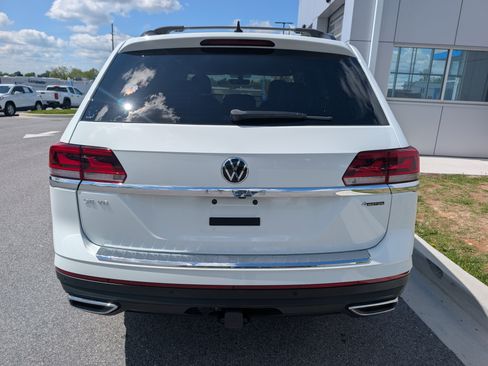 Used 2023 Volkswagen Atlas SE w/ Black Wheel Package AWD/4WD image 4