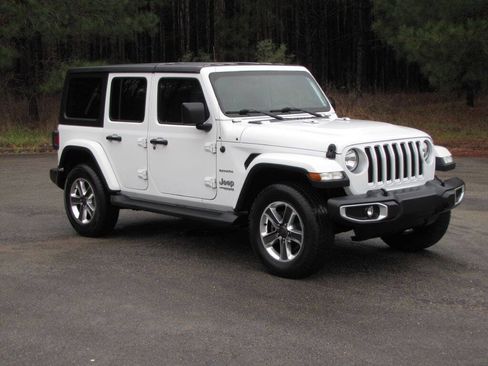 Used 2021 Jeep Wrangler Unlimited Sahara image 6