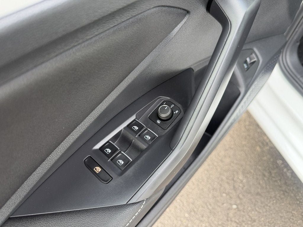 Used 2025 Volkswagen Jetta S FWD image 9