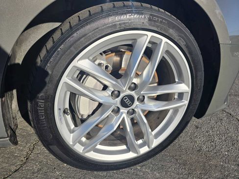 Used 2023 Audi A4 2.0T Premium w/ Convenience Package image 9