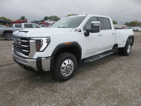 New 2026 GMC Sierra 3500 SLT w/ SLT Premium Package AWD/4WD image 10