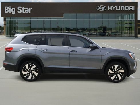 Used 2024 Volkswagen Atlas SE FWD image 5