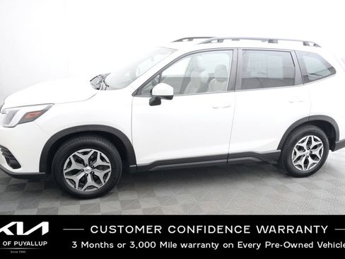 Used 2022 Subaru Forester Premium AWD/4WD image 8