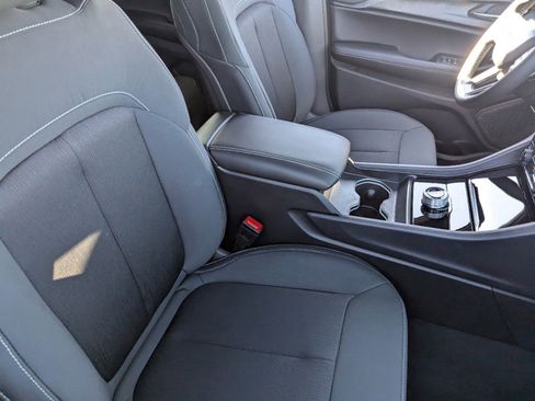 Used 2025 Jeep Grand Cherokee 4WD image 10