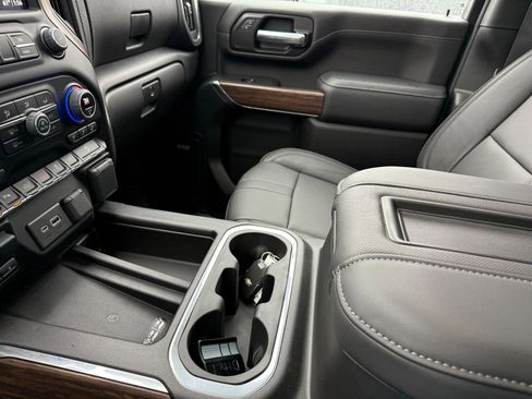 Used 2022 Chevrolet Silverado 2500 High Country w/ Z71 Off-Road Package image 33