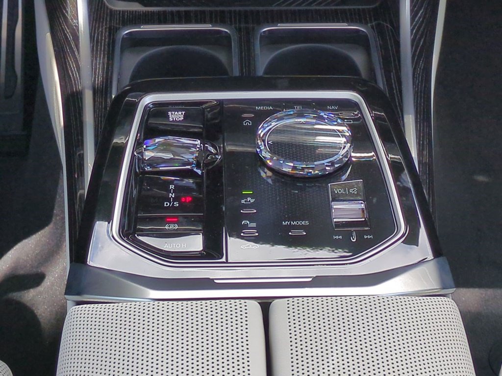 New 2026 BMW 740i xDrive AWD/4WD image 19