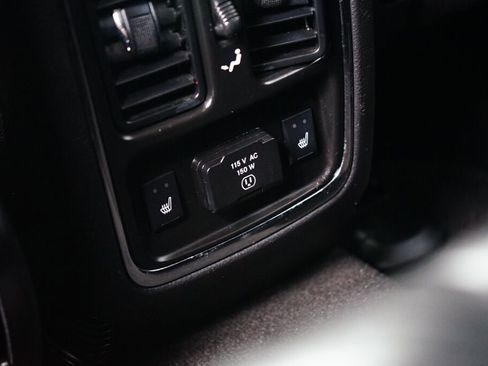 Used 2012 Jeep Grand Cherokee SRT8 w/ Luxury Group II image 16