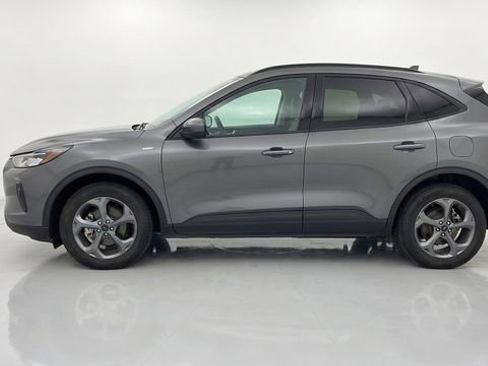 Used 2025 Ford Escape ST-Line Select AWD/4WD image 2