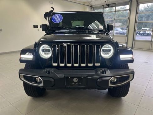 Used 2018 Jeep Wrangler Unlimited Sahara image 3