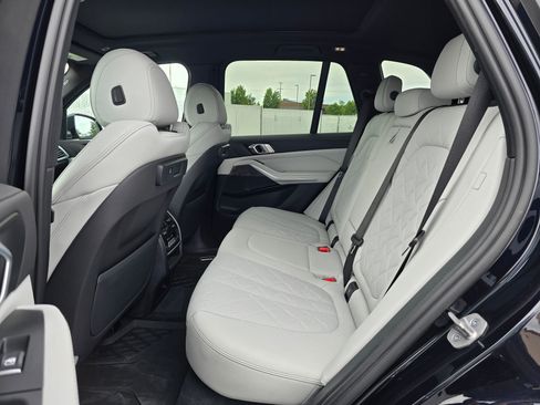 Certified 2023 BMW X5 xDrive40i w/ M Sport Package AWD/4WD image 13