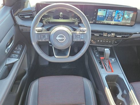 New 2026 Nissan Kicks SR w/ Cold Weather Package FWD image 5
