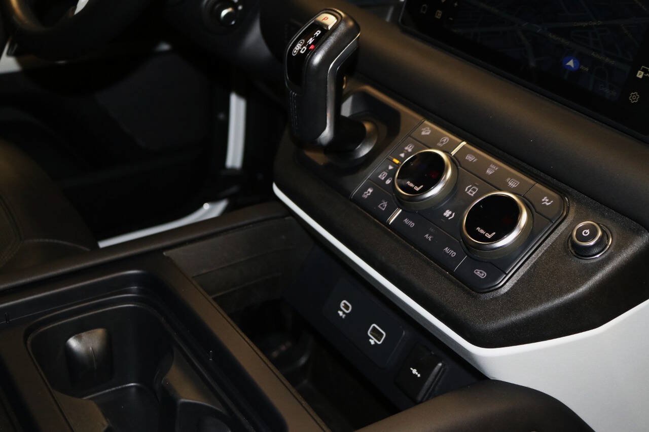 Used 2024 Land Rover Defender 110 S AWD/4WD image 57