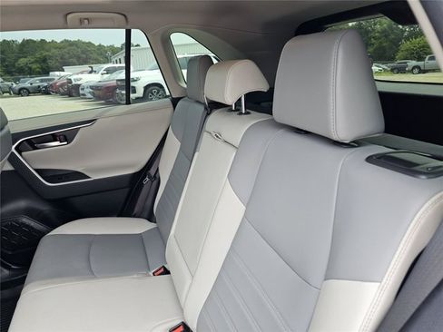 Used 2019 Toyota RAV4 Limited w/ Advanced Technology Package FWD image 86