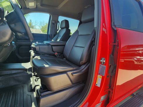 Used 2025 Chevrolet Silverado 2500 W/T AWD/4WD image 14