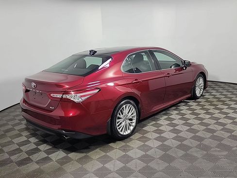 Used 2019 Toyota Camry XLE w/ Navigation Package image 4