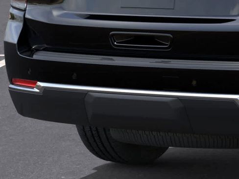 New 2025 Chevrolet Suburban LS image 14