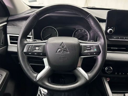 Used 2024 Mitsubishi Outlander SE image 31
