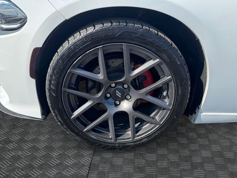 Used 2016 Dodge Charger R/T image 9