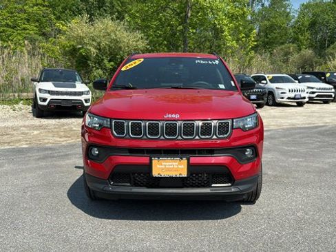 Certified 2023 Jeep Compass Latitude AWD/4WD image 3