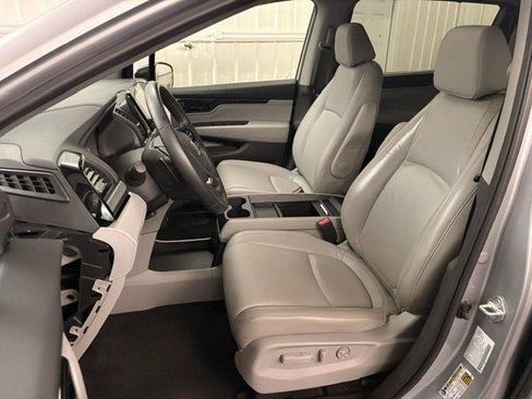 Used 2024 Honda Odyssey Touring image 9