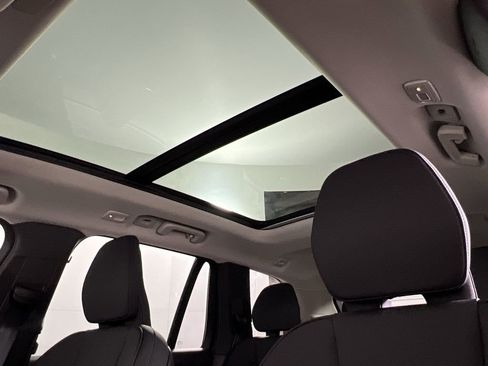 Certified 2025 Volvo XC90 B6 Core w/ Climate Package image 16