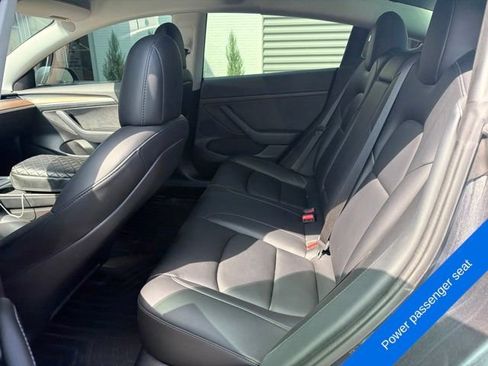Used 2022 Tesla Model 3 Long Range AWD/4WD image 11