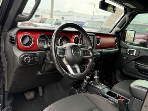 Used 2020 Jeep Wrangler Unlimited Rubicon AWD/4WD image 16