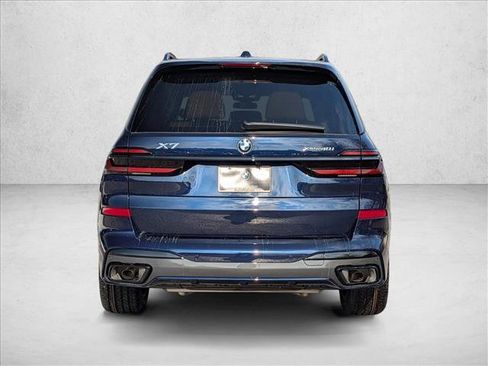 New 2026 BMW X7 xDrive40i w/ M Sport Package image 7