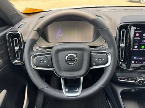 Certified 2023 Volvo XC40 Recharge Ultimate AWD/4WD image 11