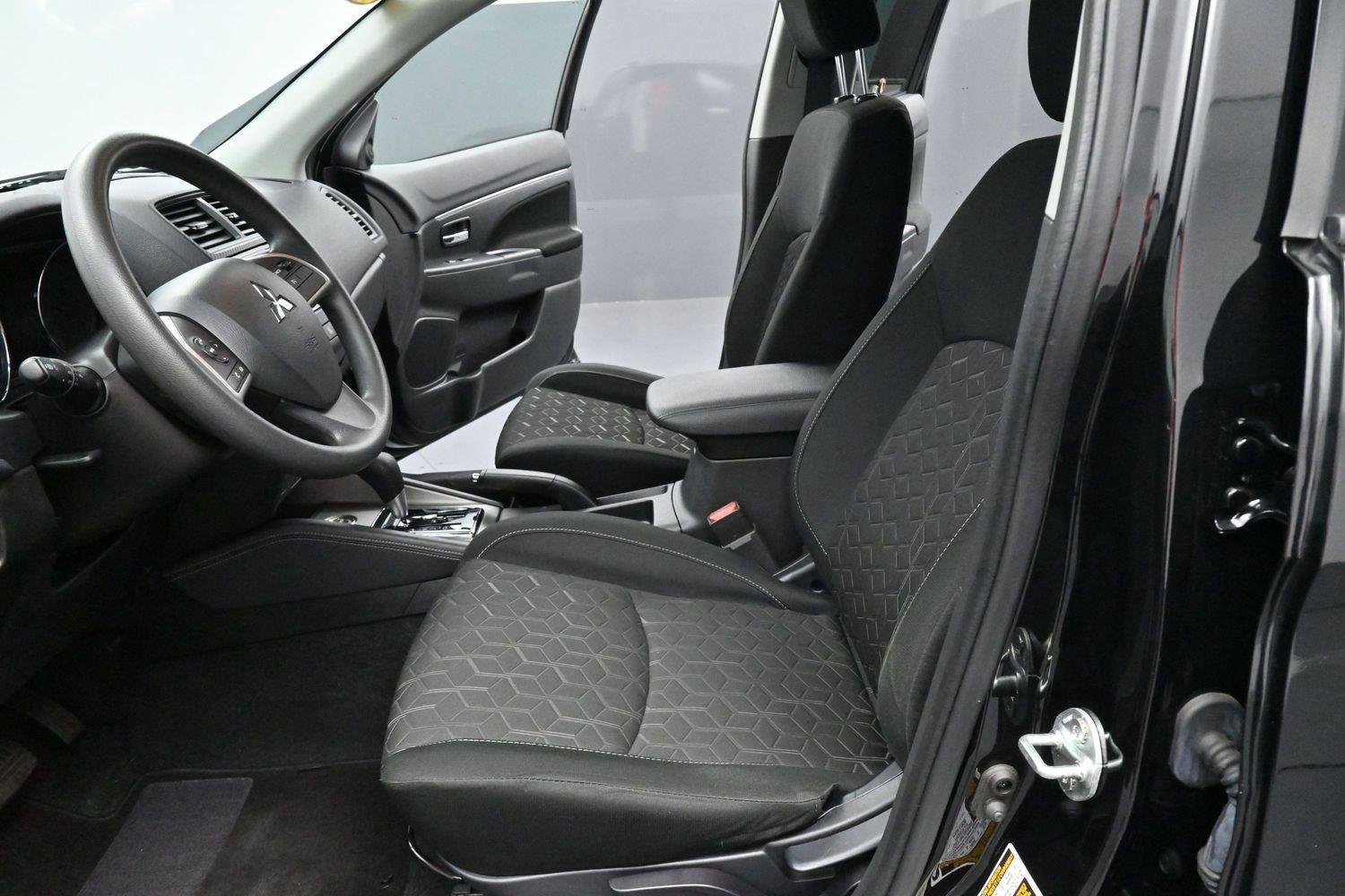 Used 2023 Mitsubishi Outlander Sport ES AWD/4WD image 11