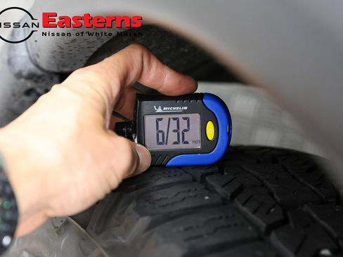 Used 2025 Nissan Rogue SV AWD/4WD image 29