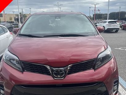 Used 2020 Toyota Sienna SE