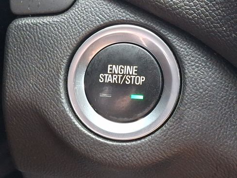 Used 2020 Chevrolet Equinox LT FWD image 22