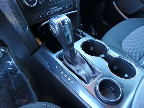 Used 2018 Ford Explorer XLT image 22