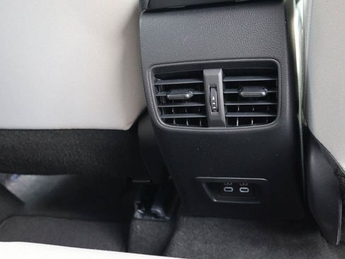 Used 2026 Toyota Corolla Cross LE FWD image 16