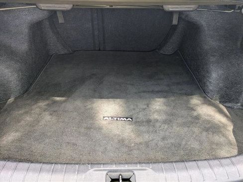Used 2024 Nissan Altima 2.5 SV FWD image 6