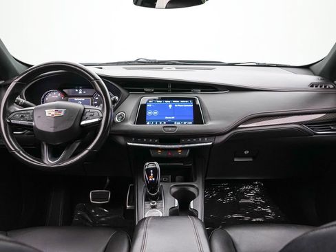 Used 2023 Cadillac XT4 Sport image 14