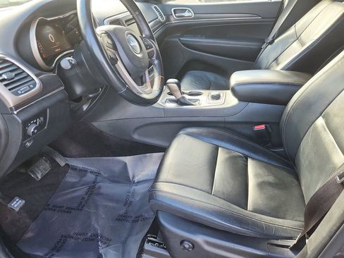 Used 2017 Jeep Grand Cherokee Limited image 7