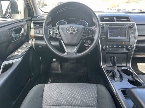 Used 2017 Toyota Camry LE FWD image 18
