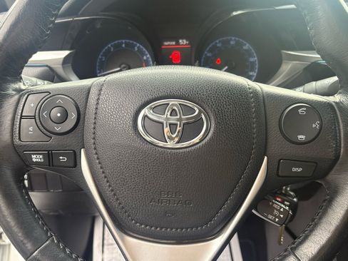 Used 2015 Toyota Corolla S Premium image 18