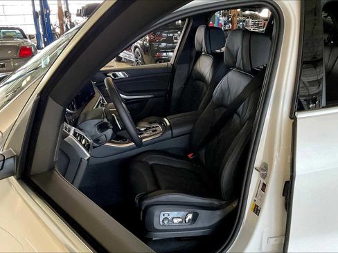 New 2026 BMW X5 xDrive50e w/ Climate Comfort Package image 9