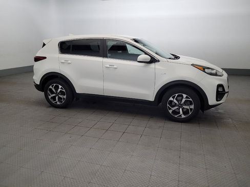 Used 2020 Kia Sportage LX AWD/4WD image 11