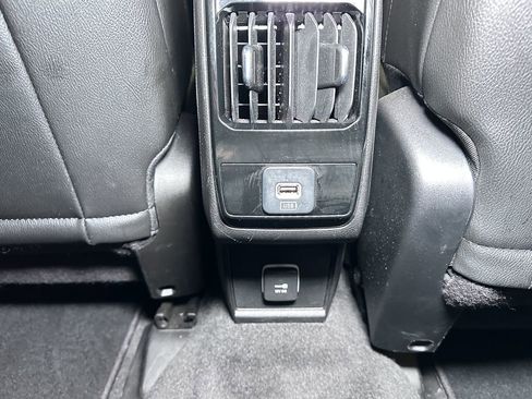 Used 2024 Jeep Compass Latitude image 27