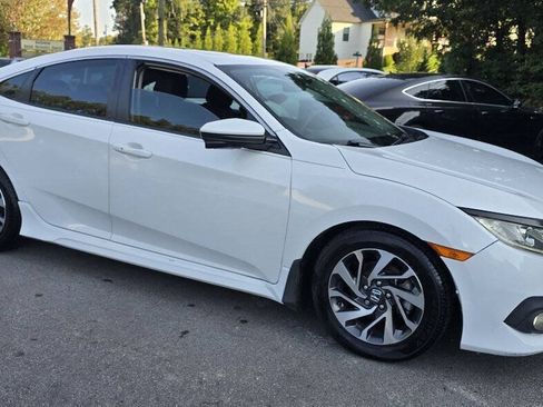 Used 2017 Honda Civic EX image 4