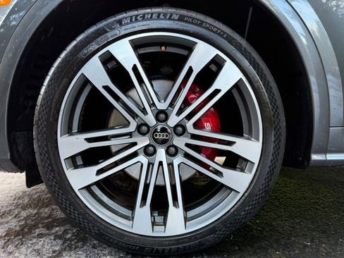 Used 2018 Audi SQ5 Prestige w/ Prestige Package image 31