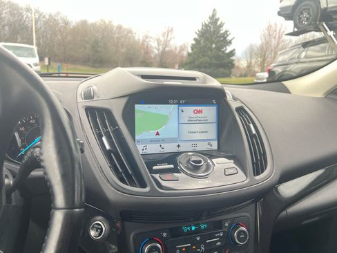 Used 2017 Ford Escape Titanium image 8