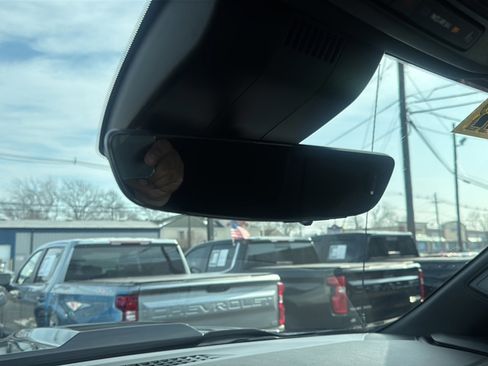 Used 2024 Chevrolet Silverado 1500 ZR2 w/ Technology Package image 41