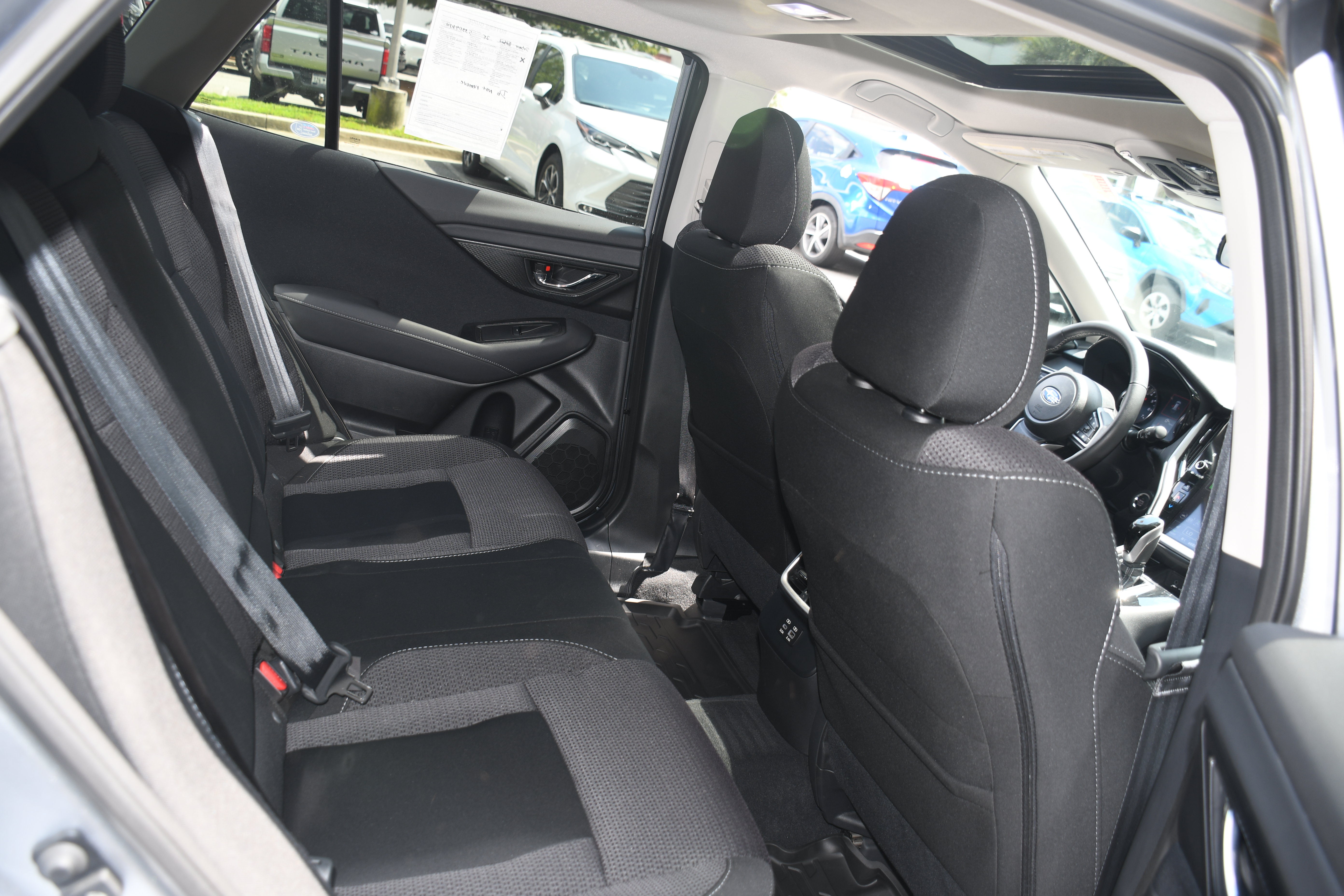 Used 2025 Subaru Outback Premium AWD/4WD image 19