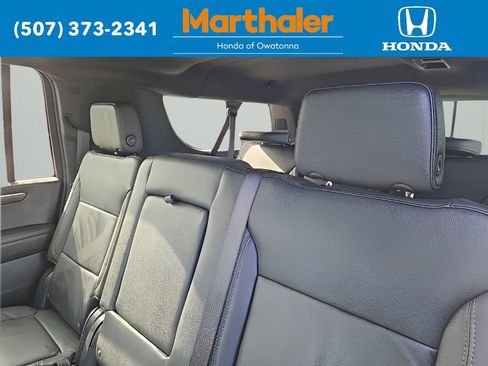 Used 2025 Chevrolet Suburban Z71 AWD/4WD image 13