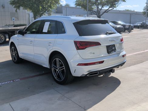Certified 2024 Audi Q5 e Premium Plus w/ Premium Plus Package AWD/4WD image 8
